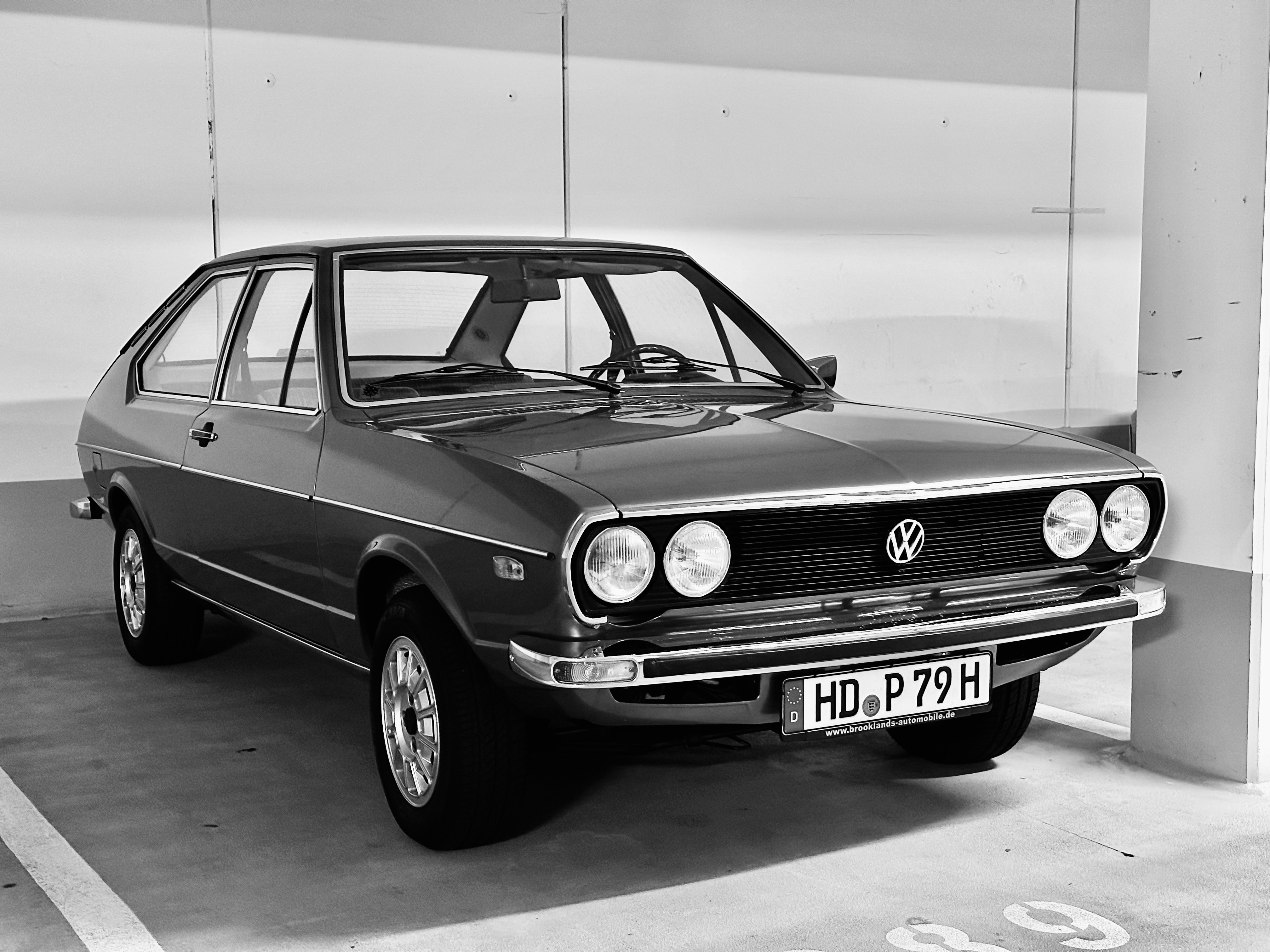 A Volkswagen Passat B1.
